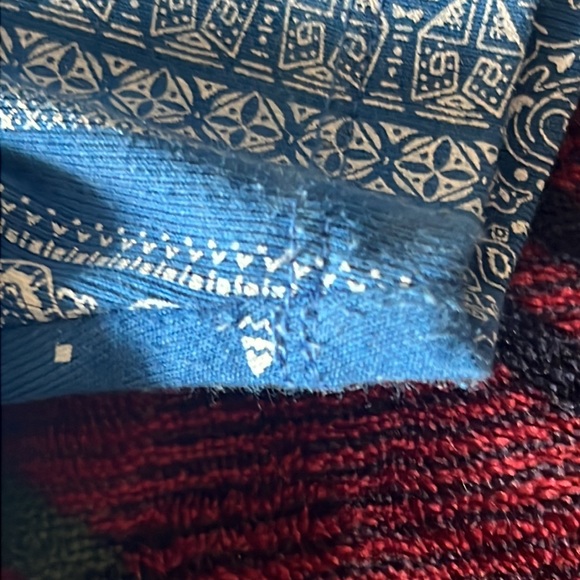 Stylenanda 3ce blue Paisley cropped baby tee t shirt - Picture 8 of 9